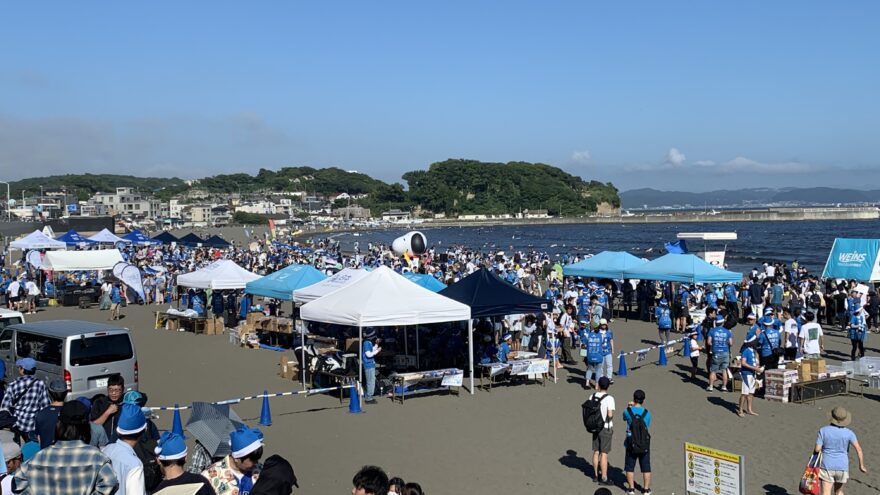 【藤沢市】片瀬東浜海岸で「BLUE SANTAごみ拾い2025」が開催されました！